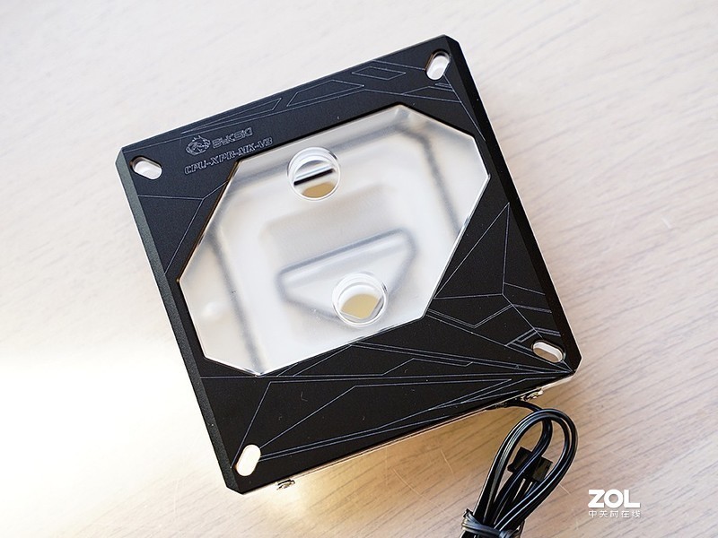 响应号召宅在家！分体水冷、RGB和信仰，这台PC主机全都有，终于可以好好玩游戏了！