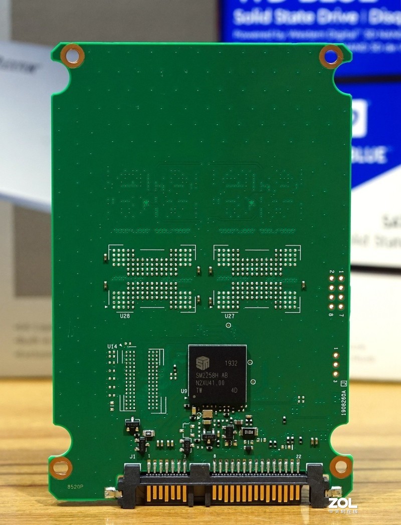 NVMe当道，SATA SSD尚能饭否——四款480-512G热销SATA固态硬盘对比详测