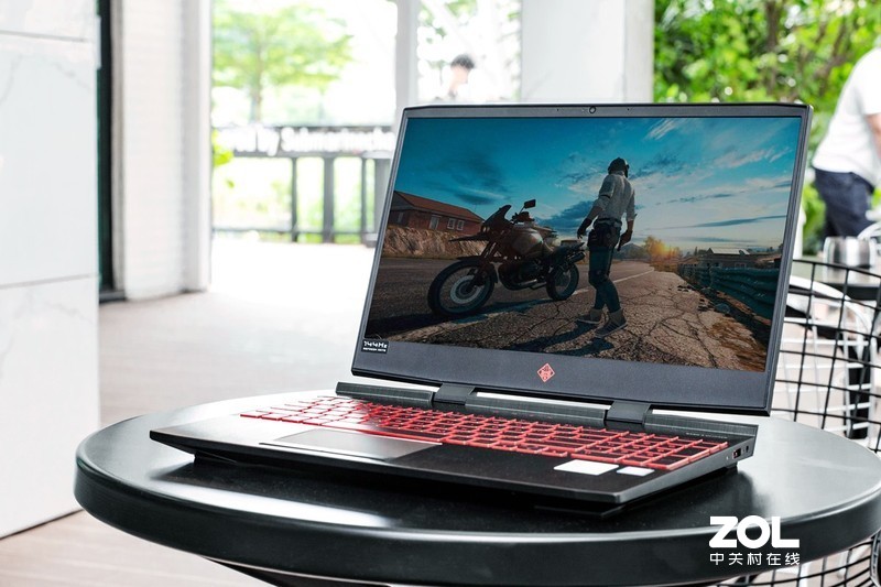 电竞屏、窄边框、光线追踪，能圈女粉丝的暗影精灵5游戏本
