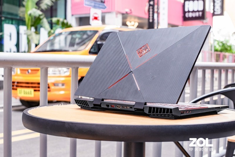 电竞屏、窄边框、光线追踪，能圈女粉丝的暗影精灵5游戏本