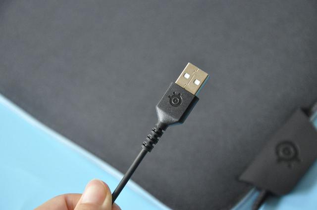 鼠标垫加灯效只有干了正事，赛睿QCK?新品评测