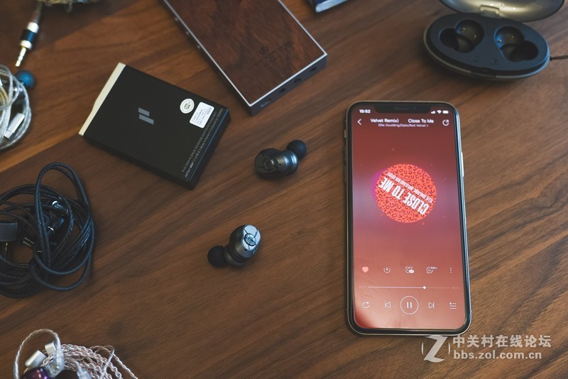 真无线耳机如今烧到了HiFi圈子，来看看HIFIMAN TWS600如何应战