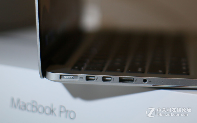 MBR MF840CH/A 开箱机