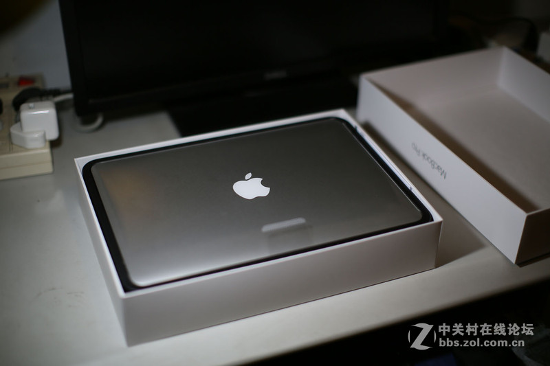 MBR MF840CH/A 开箱机