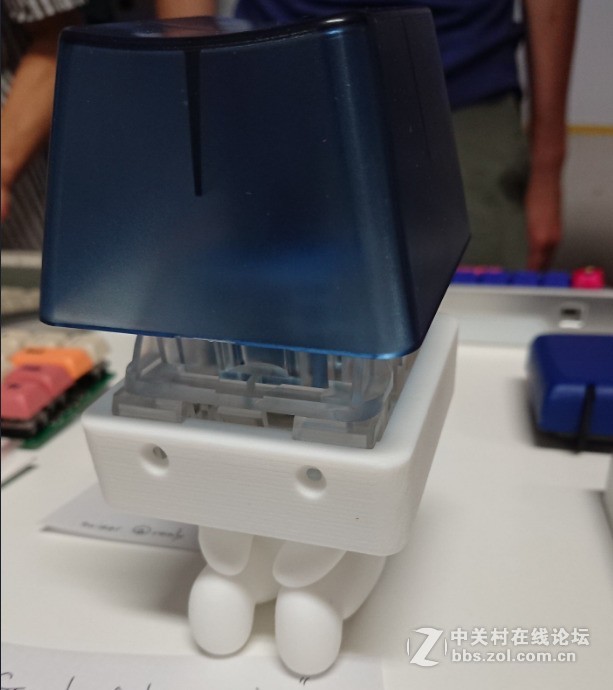 轴体新花样—凯华＆NovelKeys巨轴