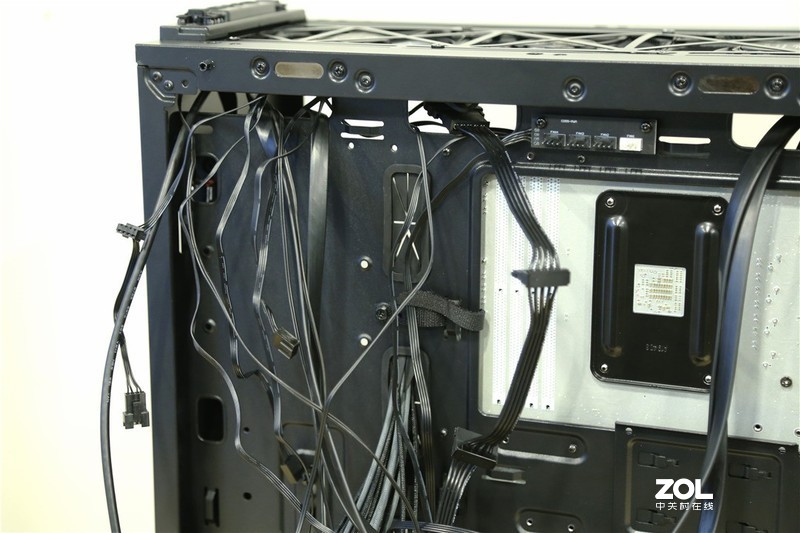 【理线教程】装机用全模组电源 如何理出漂亮背线？