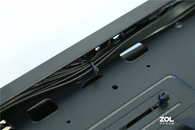 【理线教程】装机用全模组电源 如何理出漂亮背线？