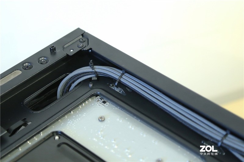 【理线教程】装机用全模组电源 如何理出漂亮背线？