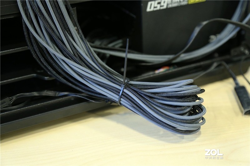 【理线教程】装机用全模组电源 如何理出漂亮背线？