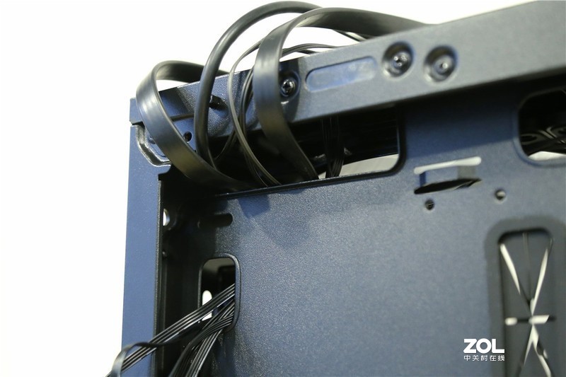 【理线教程】装机用全模组电源 如何理出漂亮背线？