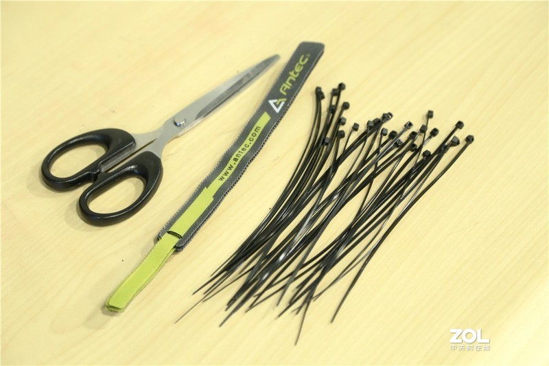 【理线教程】装机用全模组电源 如何理出漂亮背线？