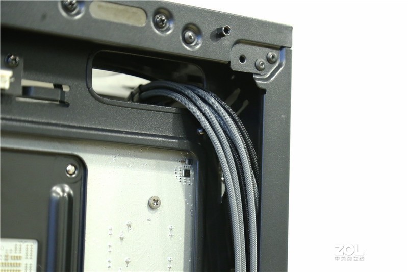 【理线教程】装机用全模组电源 如何理出漂亮背线？