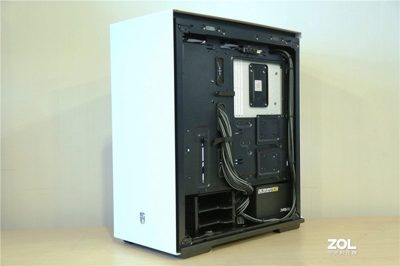 【理线教程】装机用全模组电源 如何理出漂亮背线？