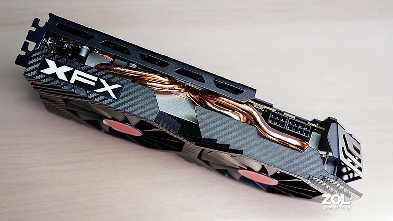 反光污染！无光主机搞测试：千元级新军RX590GME比对RX580