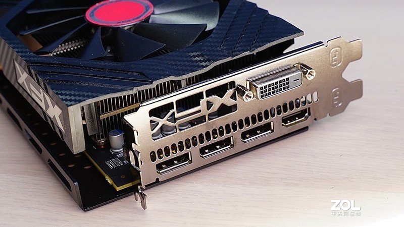 反光污染！无光主机搞测试：千元级新军RX590GME比对RX580