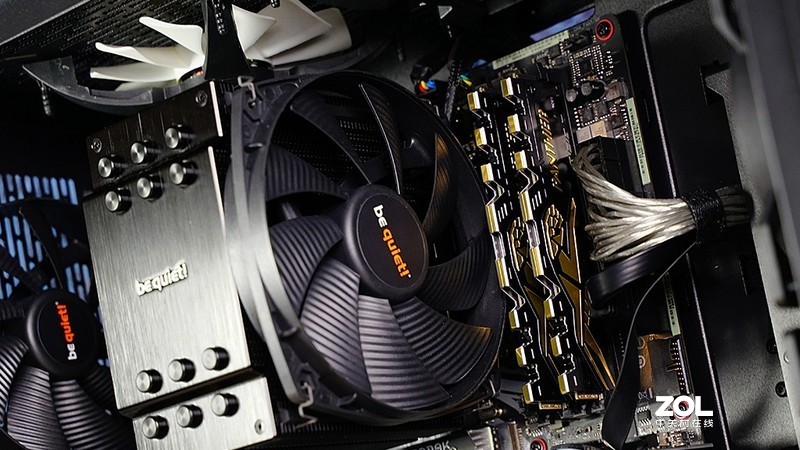 反光污染！无光主机搞测试：千元级新军RX590GME比对RX580