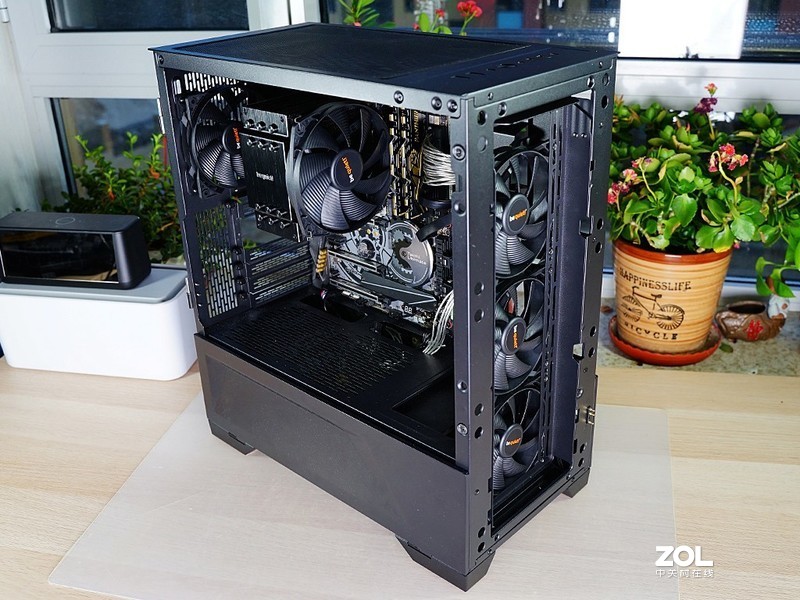 反光污染！无光主机搞测试：千元级新军RX590GME比对RX580