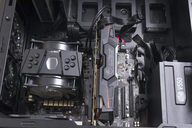 比普通电源多一个Hybrid按键，酷妈V550 Gold电源装机分享