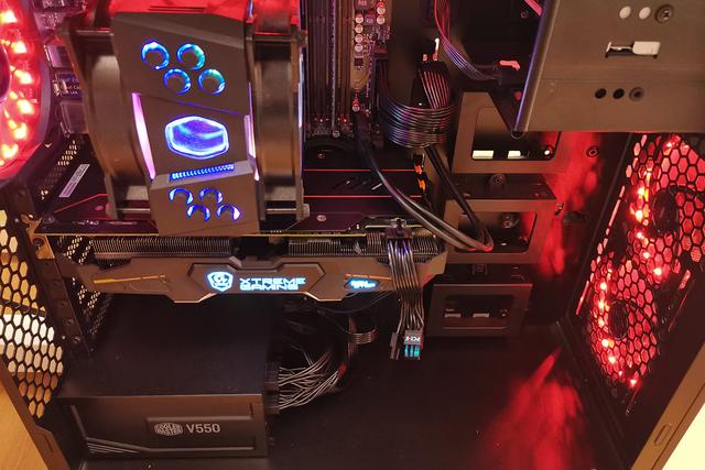 比普通电源多一个Hybrid按键，酷妈V550 Gold电源装机分享