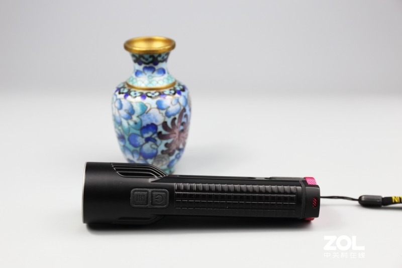 黑夜中，我用它寻找光明——奈特科尔EC4S体验