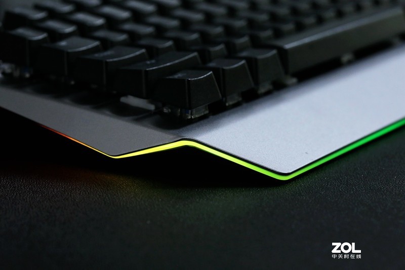 让RGB来得更加猛烈一点，迪摩RGB游戏键鼠赏析
