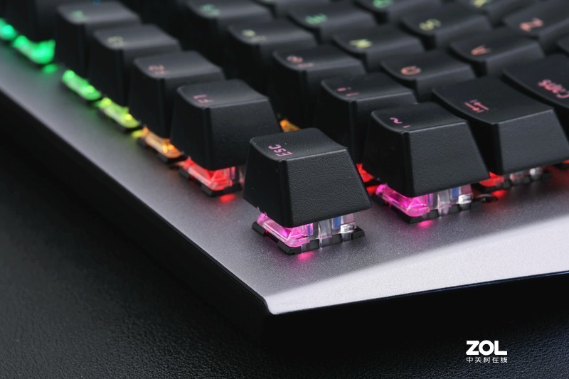 让RGB来得更加猛烈一点，迪摩RGB游戏键鼠赏析