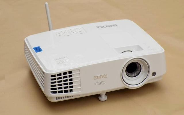 无网也能无线投影，开会无需带电脑-智能商务投影机E500体验