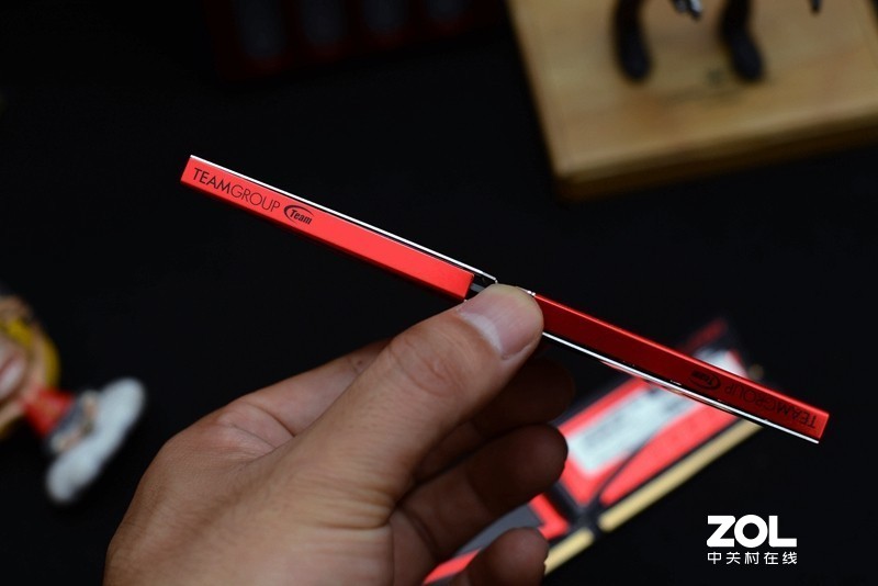 抄底最佳时机？内存硬盘价格跳水、AMD清仓，时隔6年终于换新平台