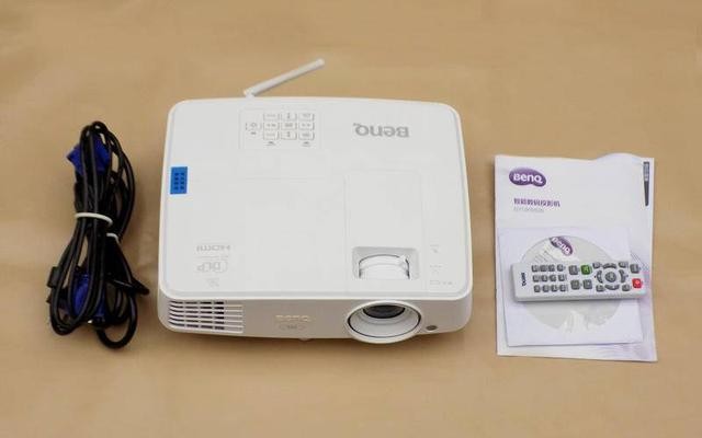 无网也能无线投影，开会无需带电脑-智能商务投影机E500体验