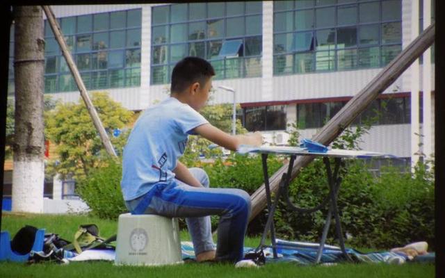 无网也能无线投影，开会无需带电脑-智能商务投影机E500体验