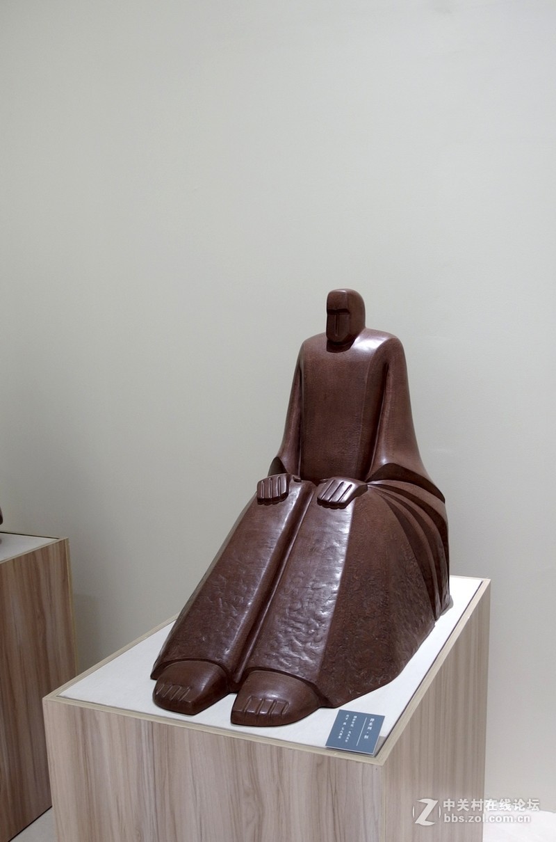 布展抽空拍了几件徐秀棠紫砂作品