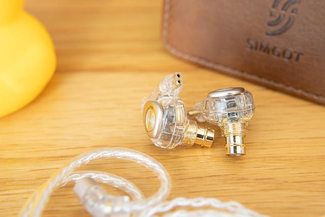 洛神EM2圈铁耳机开箱——有颜，音好，可升级