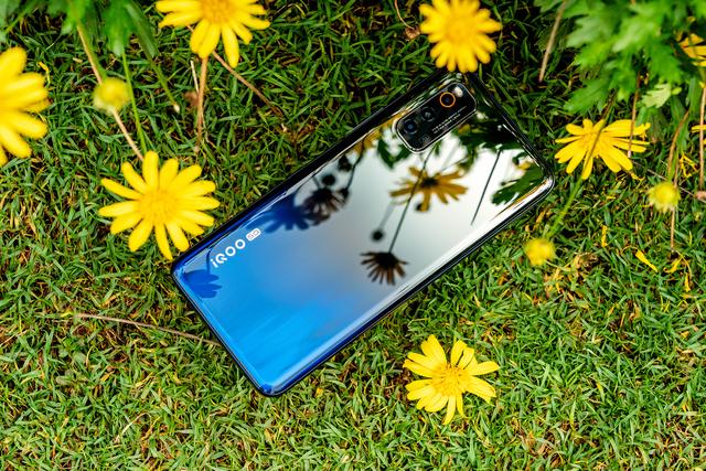 iQOO Neo3的144Hz电竞屏使用半个月后，还能回去吗？