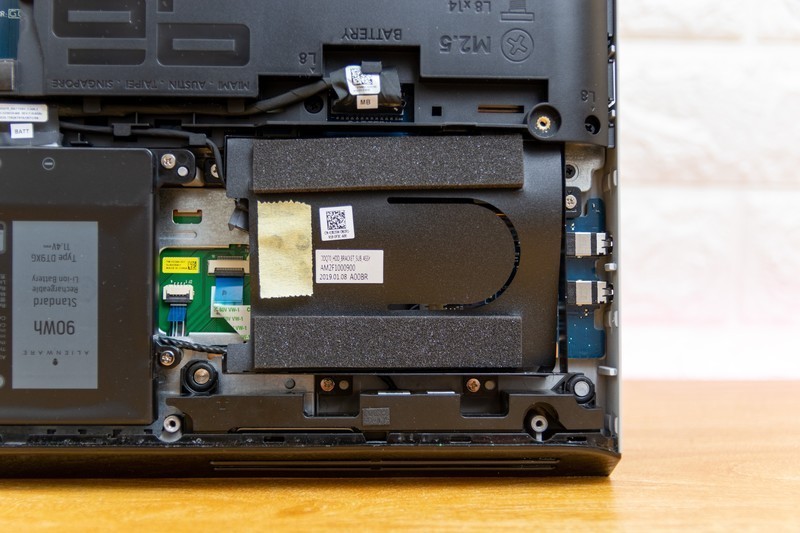 堪比旗舰台式机的性能怪兽，外星人Alienware Area-51m体验如何？