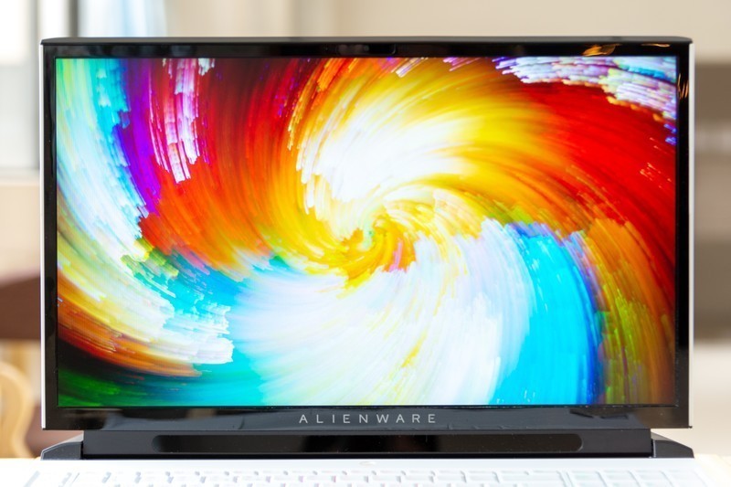 堪比旗舰台式机的性能怪兽，外星人Alienware Area-51m体验如何？