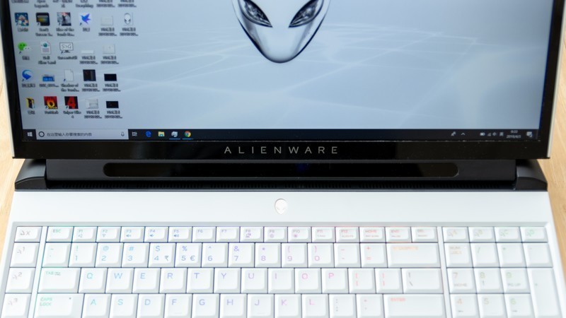 堪比旗舰台式机的性能怪兽，外星人Alienware Area-51m体验如何？