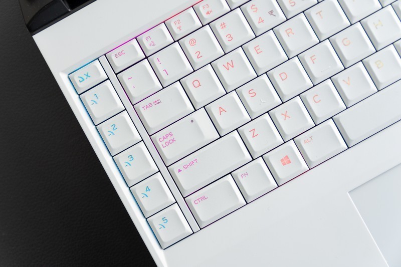 堪比旗舰台式机的性能怪兽，外星人Alienware Area-51m体验如何？