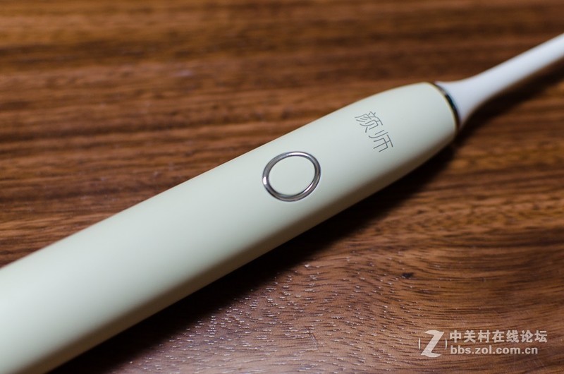 无极调速，适合全年龄段的颜师声波电动牙刷体验