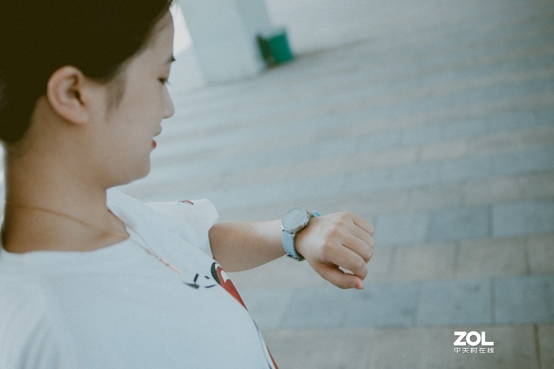 七夕潮爆朋友圈！简评牛丁NOERDEN LIFE2智能手表