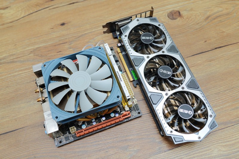 小机箱也玩定制线，碳立方搭配先马750W金牌