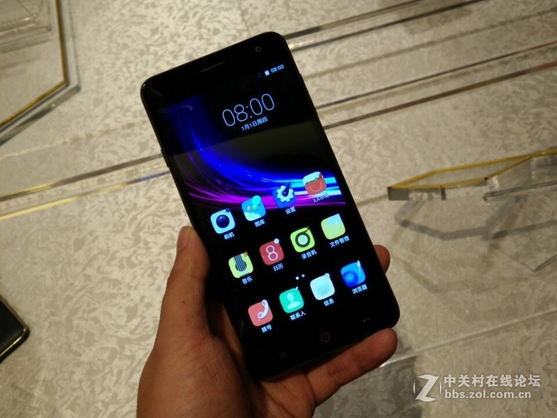 #国民良品发布会# 小辣椒9真机图赏，够不够辣？（有妹子）