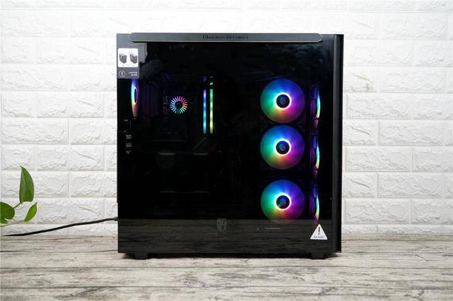 来自魔方世界的清爽，售价599元，这个夏天值得你拥有