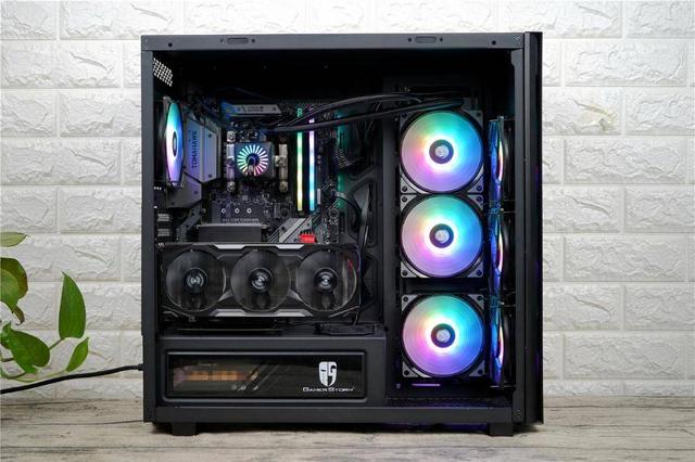 来自魔方世界的清爽，售价599元，这个夏天值得你拥有