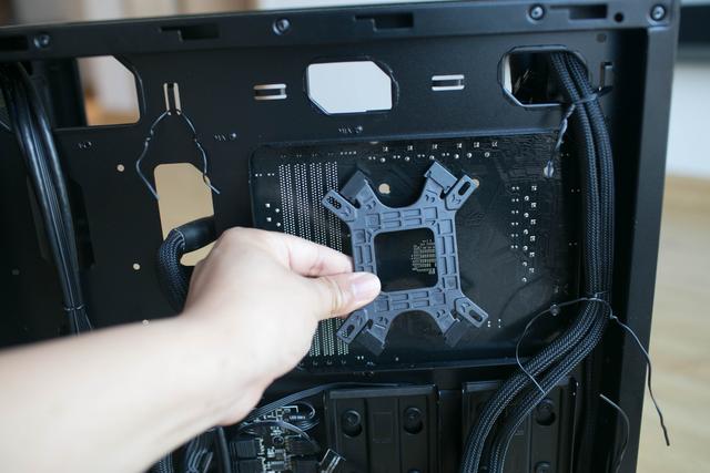 看得见的“芯”动——酷冷至尊 冰神P240开箱