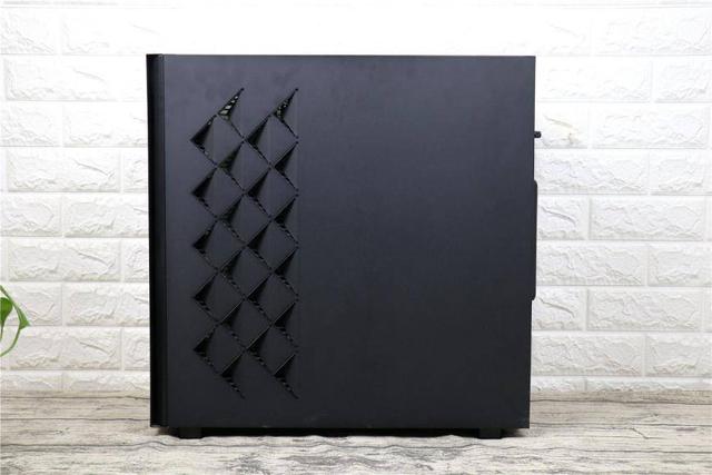 来自魔方世界的清爽，售价599元，这个夏天值得你拥有