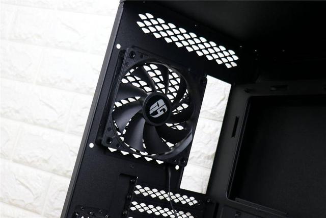 来自魔方世界的清爽，售价599元，这个夏天值得你拥有