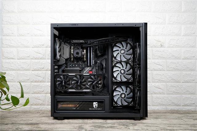 来自魔方世界的清爽，售价599元，这个夏天值得你拥有