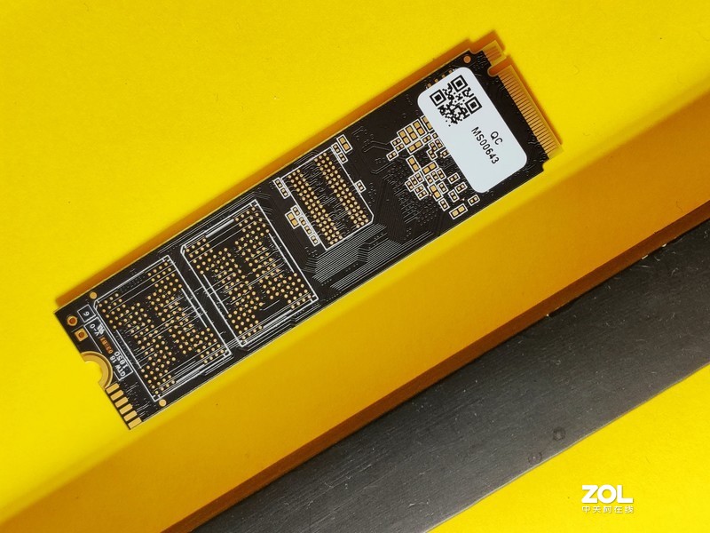 五年质保英睿达1TB评测：M.2固态却拥有PCle超快速度！