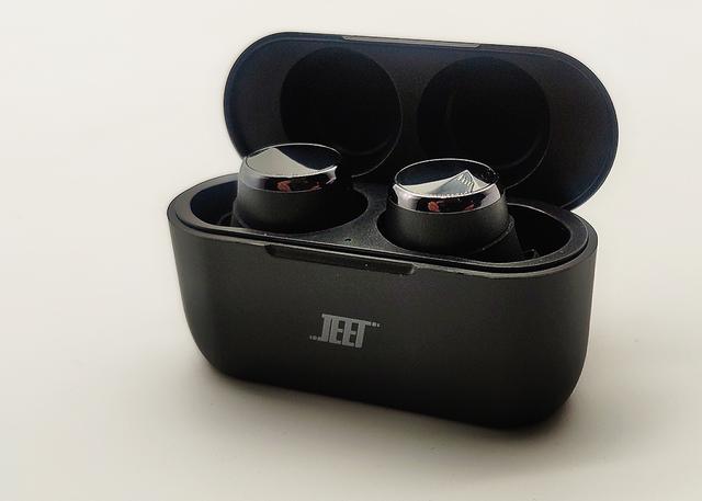 让苹果汗颜的顶级蓝牙耳机，可以自己调节音效耳机JEET Air Plu