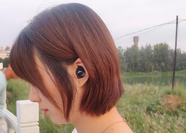 让苹果汗颜的顶级蓝牙耳机，可以自己调节音效耳机JEET Air Plu